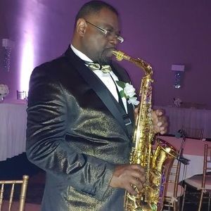 Meet your Posher, Dennis